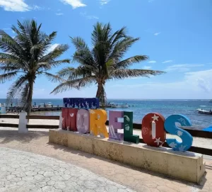 donde queda puerto morelos