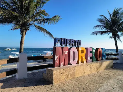 Parador turistico de puerto morelos