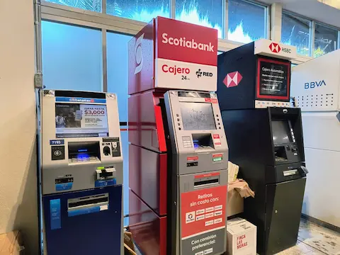 CAJEROS AUTOMATICOS