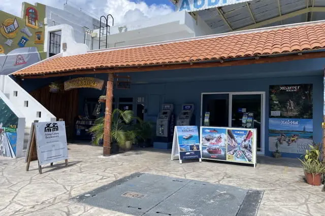 ATM en el centro de puerto morelos