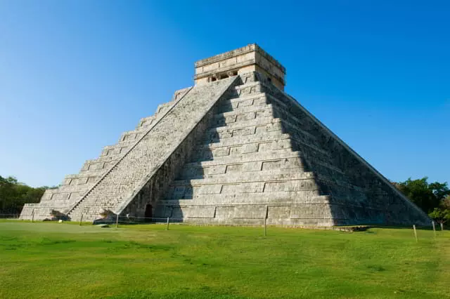 el templo de chichen itza donde los mayas rendian culto a su dios